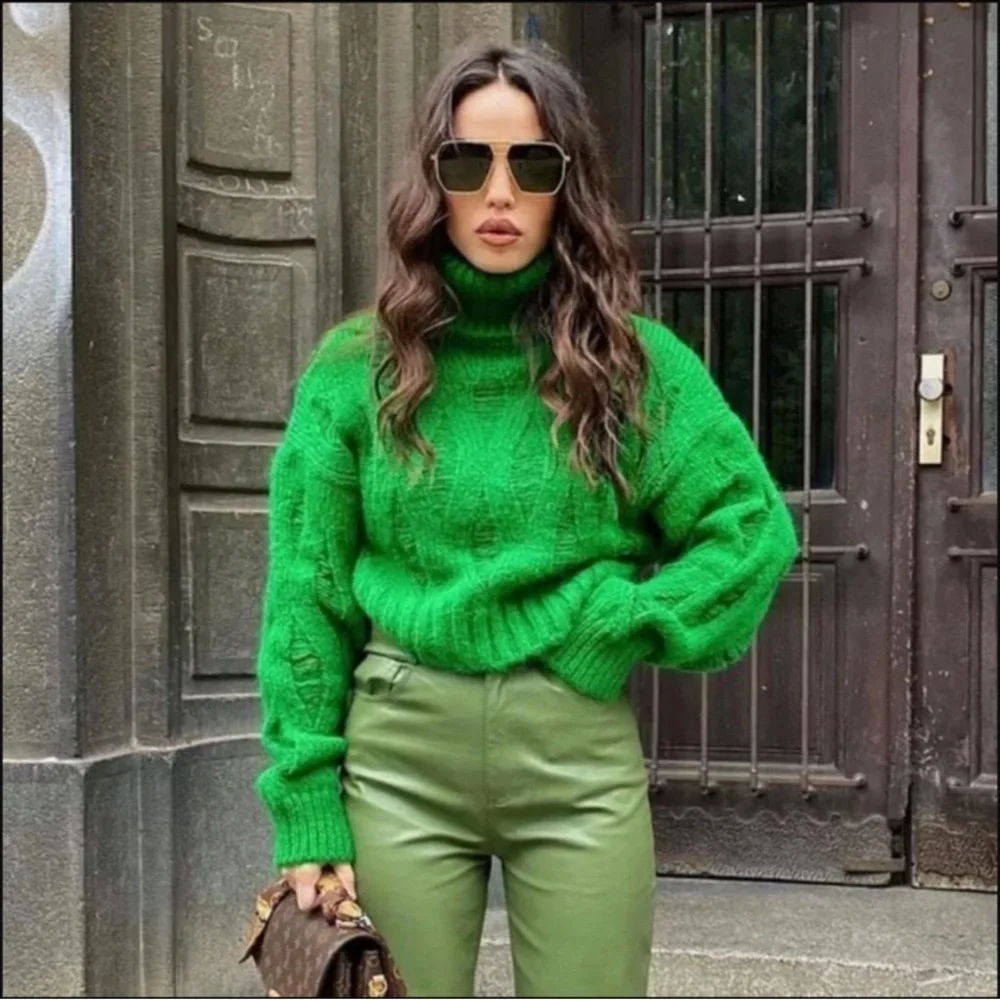 NWOT ZARA Green Crop Turtle Neck Sweater Sz M - Picture 2 of 14